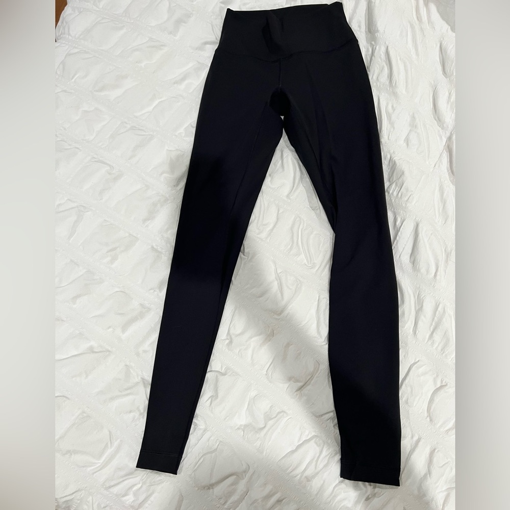 Lululemon wunder under